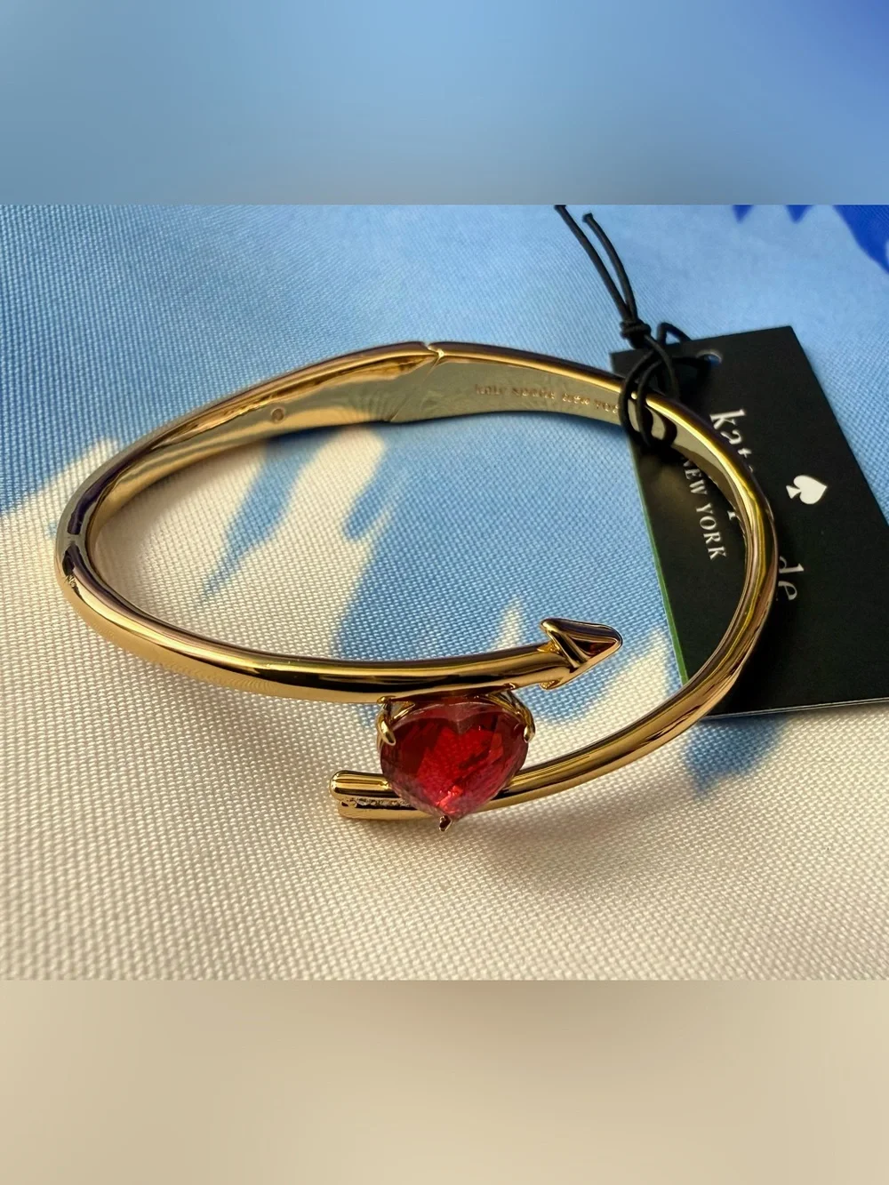 NWT Kate Spade Lovestruck Heart And Arrow Hinged Cuff